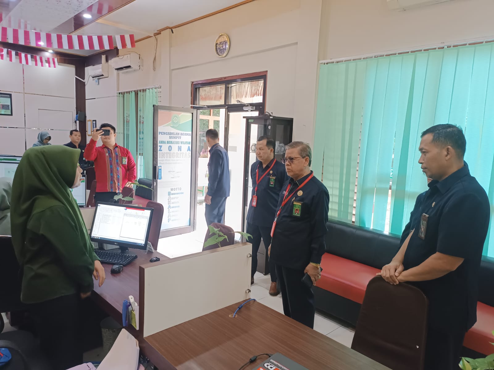 423. Ketua PTA Palangka Raya Lakukan Pembinaan di PA Sampit Kelas IB