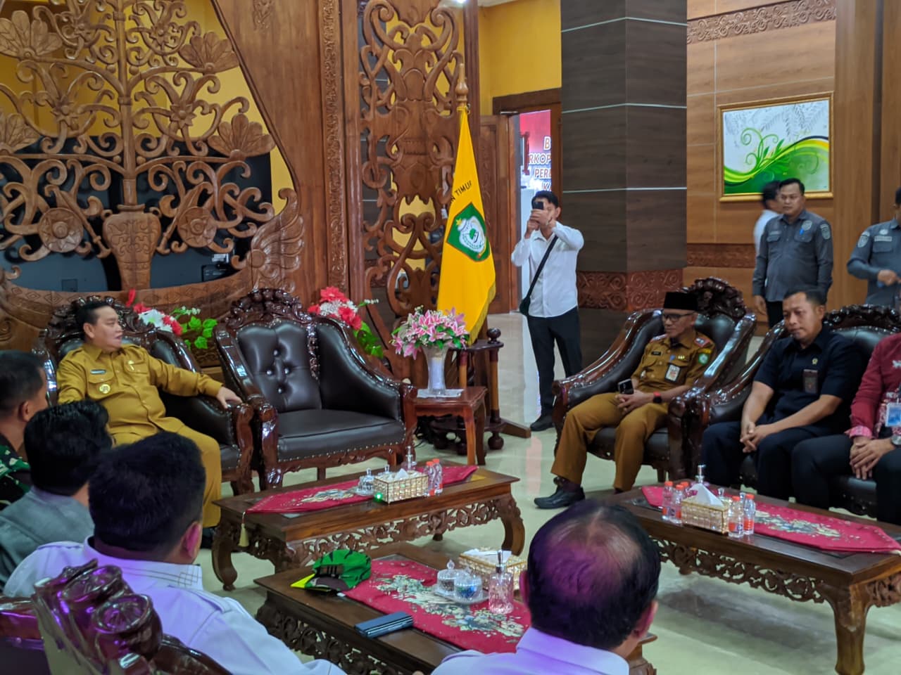 422. Silahturahmi dan Koordinasi, Pemkab Kotawaringin Timur Gelar Cofee Morning Bersama Mitra Strategis