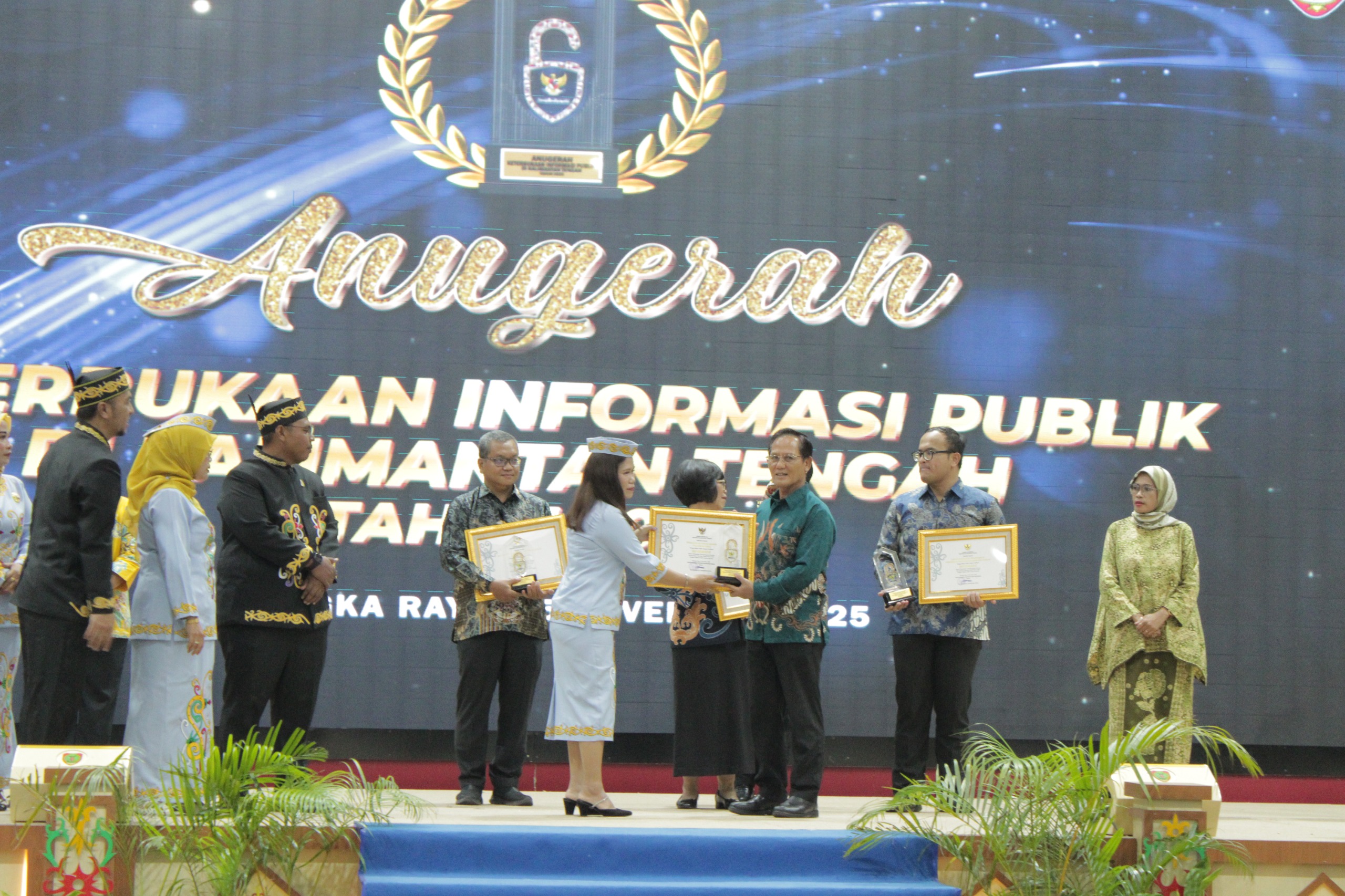Pengadilan Tinggi Agama Palangka Raya Raih Penghargaan Anugerah Keterbukaan Informasi Publik Provinsi Kalimantan Tengah Tahun 2025